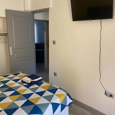 Maison Cosy Centre De 度假居 尼姆